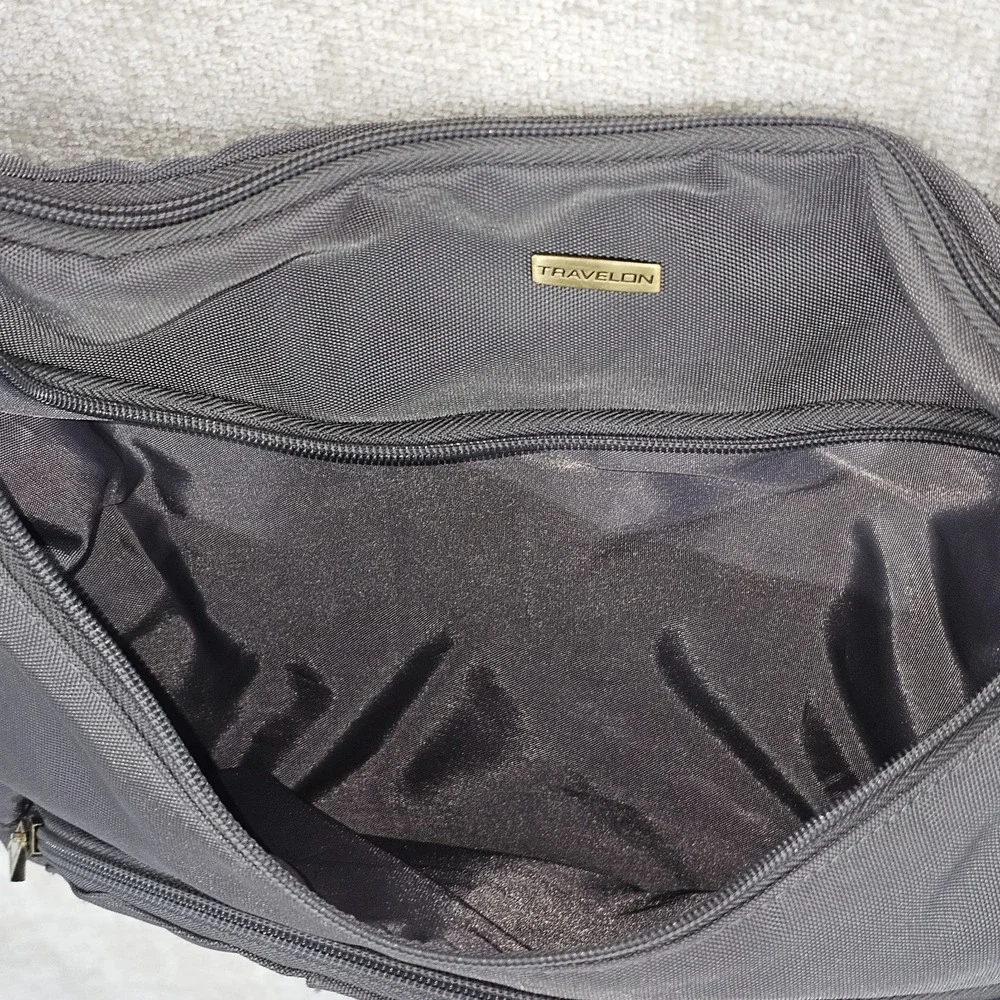 NWOT Travelon RFID Anti-Theft Classic Slouch Hobo Crossbody Bag & Wallet Gray